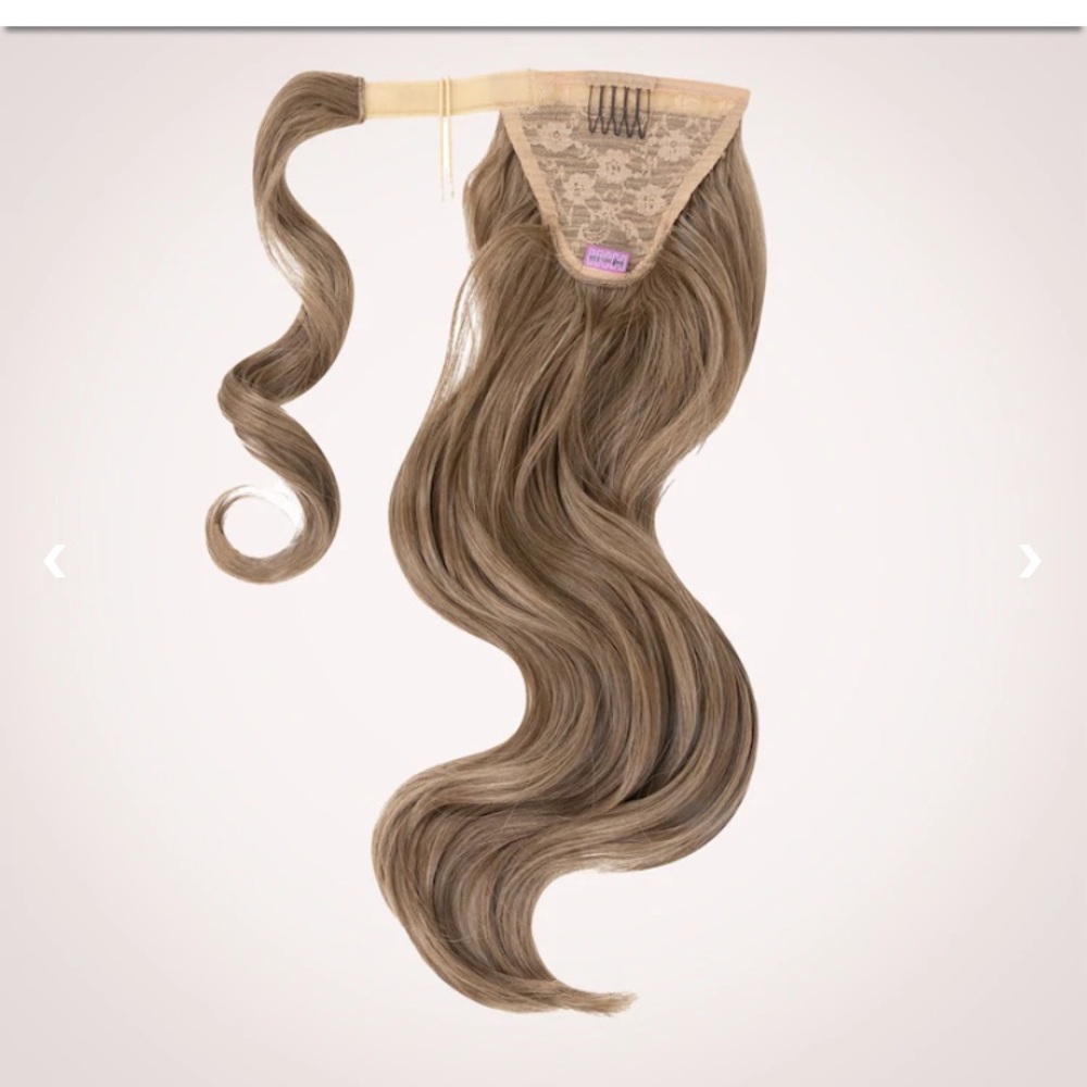 JORDYNN 18-Inch layered curl ponytail clip in extension